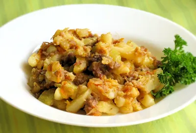 Тушёная картошка с мясом» — создано в Шедевруме