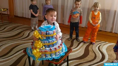 Торт для девочки из бонбоньерок в детский сад угощение гостей подарок  купить в интернет-магазине Ярмарка Мастеров по цене 799 ₽ – 98INNBY |  Топперы, Белгород - доставка по России