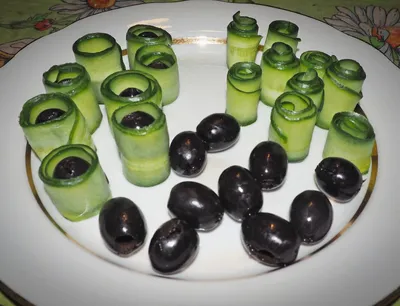 Украшения из огурца! Веер! Decoration of cucumber! | Food sculpture,  Banana, Fruit