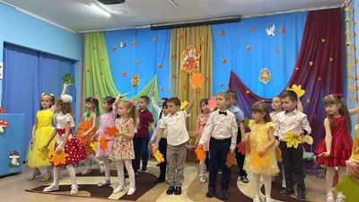 Новогодний утренник - Ошколе.РУ