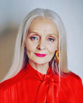 Валентина Ясень: «В 60 лет человек не должен выглядеть на 30» | Sobaka.ru