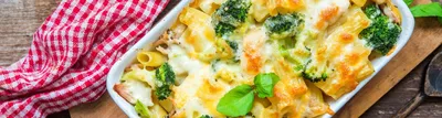 Нежная и вкусная картофельная запеканка с фаршем и баклажанами под  пикантной сырной корочкой.