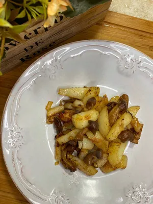 Жареная картошка с грибами - рецепт автора Вкусные рецепты
