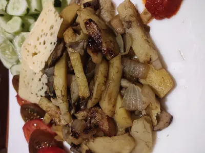Как жарить картошку с грибами