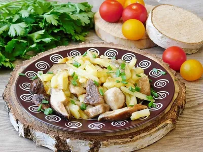 Картошка с грибами - идеальная пара для домашнего ужина | СмакБург | Дзен