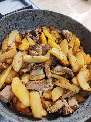 Жареная картошка с мясом - рецепт автора Мария Хубаева