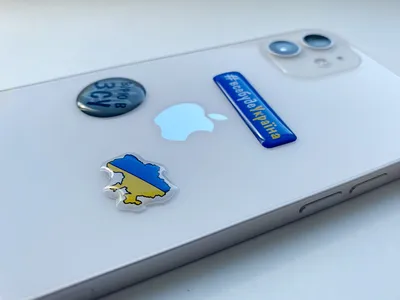 Мобильный телефон 5G Google Pixel 4a Clearly White 3D Модель $39 - .3ds  .blend .c4d .fbx .max .ma .lxo .obj - Free3D