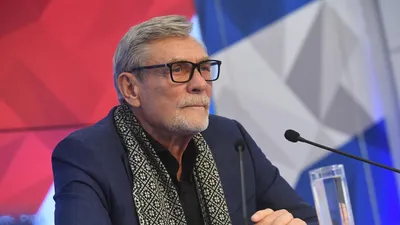 Потрясающие варианты обоев с Александром Михайловым
