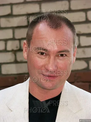 Изменивший лицо кино: Александр Песков в кадре