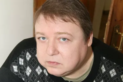 Фоновые изображения с Александром Семчевым: создайте атмосферу стиля