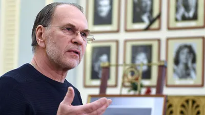 Алексей Гуськов: Очаровательный герой на фото