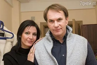 Фон с Алексеем Гуськовым: сделайте ваш экран стильным и элегантным