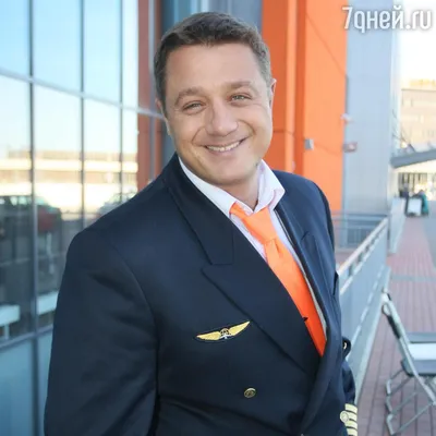 Взгляните на Алексея Макарова и почувствуйте его харизму