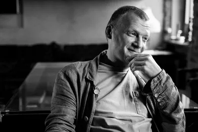 Известный актер Алексей Серебряков на фото