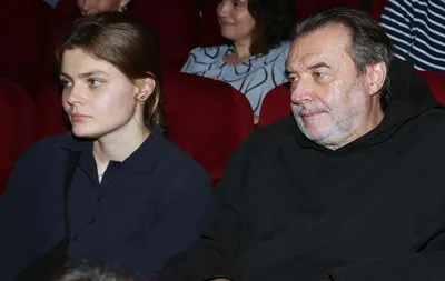 Изображения Алексея Учителя в различных форматах для скачивания