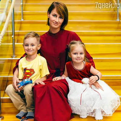 HD фотографии Алёны Коломиной для твоего телефона.
