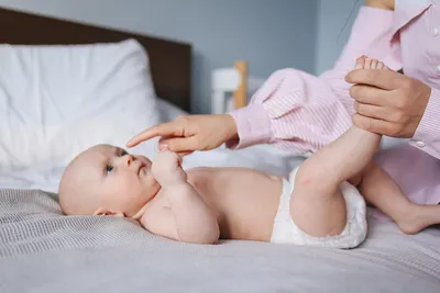 Подгузники-трусики Pampers ночные для мальчиков и девочек 5 12-17кг 28шт  купить по цене 6299 ₸ в интернет-магазине Детский мир