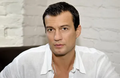 Андрей Чернышов: талантливый актер на позе в свежем фото