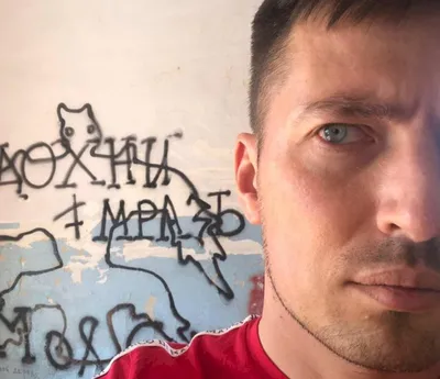 Андрей Фролов в роли любимого персонажа: показывает фото Андрея Фролова в роли его известного персонажа