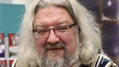 Обои на рабочий стол Андрея Максимова: элегантность для вашего компьютера