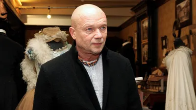 Андрей Смоляков на фото: Олицетворение элегантности.