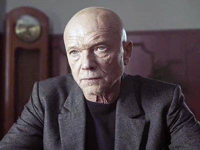 Полный спектр размеров и форматов для скачивания фото Андрея Смолякова