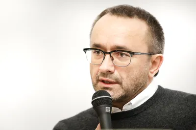 Красивые портреты Андрея Звягинцева для использования как обои на рабочем столе.