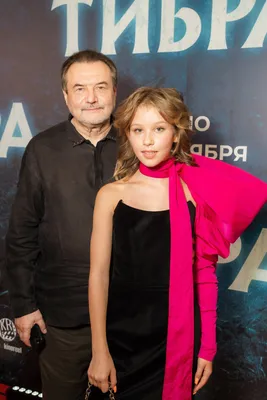 Анна Пересильд: Скачать бесплатно фото на айфон