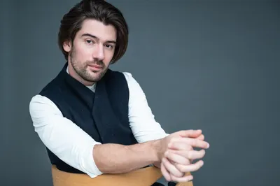 Антон Лаврентьев: искусство, захватывающее сердца миллионов.
