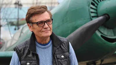 Уникальные арт-обои с Борисом Токаревым для творческой души