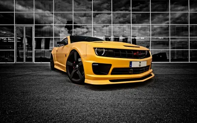 Картинка Chevrolet Camaro SS 1LE желтого цвета вид спереди обои на рабочий  стол