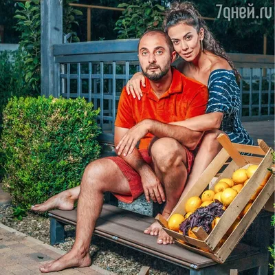 Погрузитесь в мир Демиса Карибидиса с фото на андроид