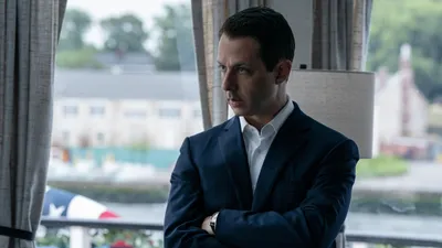 Живые обои с Джереми Стронг: необычное украшение вашего устройства