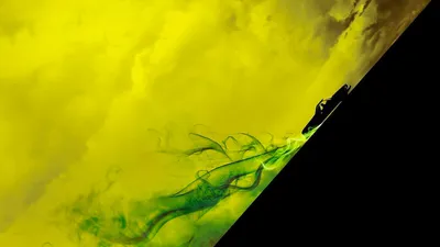 Черно-белое фото Джонатана Бэнкса: классический стиль и элегантность.