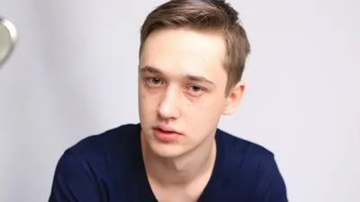 Яркий актерский талант: Эльдар Калимулин на этой захватывающей фотографии