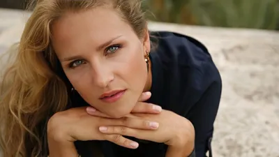 Фото Елена Дудина - откройте для себя красоту и харизму звезды 