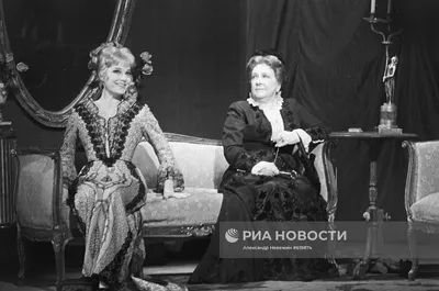 Елена Шатрова: кино и театр в одном лице на ярких фотографиях