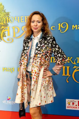 Елена Захарова: Фотографии в формате JPG, PNG, WebP для любых нужд
