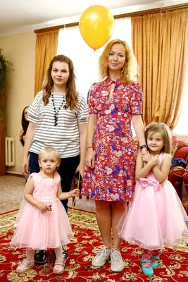 Улови момент: каризма Елены Захаровой на фото