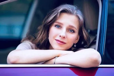 Новейшие фотки Елизаветы Арзамасовой в хорошем качестве