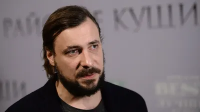 Воплощение таланта: уникальные моменты с Евгением Цыгановым на фото
