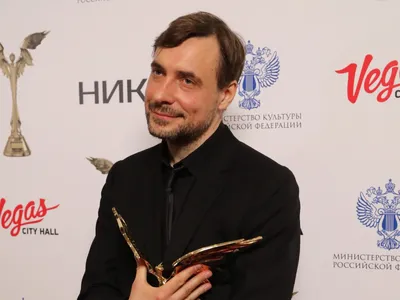 Изображения Евгения Цыганова: узнаваемый образ актера