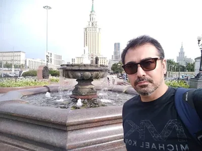 Уникальные рисунки Фархада Махмудова в арт-стиле