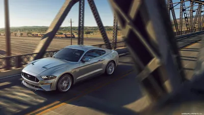Очаровательная блондинка и Ford Mustang. Сексуальные девушки на рабочий стол.  VERcity.