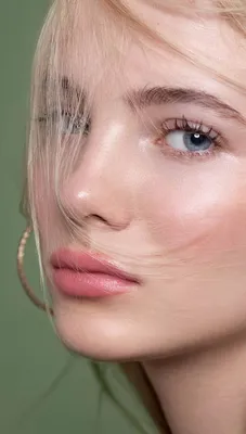 Фотография Фрейи Аллан, которая позволяет почувствовать всю её внутреннюю силу и глубину.