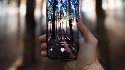 Скачать 1920x1080 телефон, камера, рука, водопад обои, картинки full hd,  hdtv, fhd, 1080p