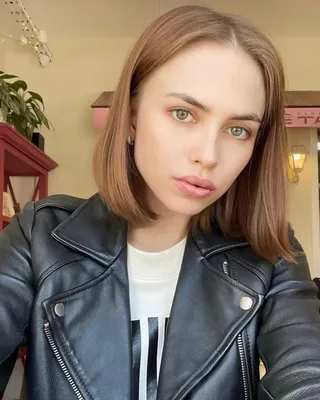 Уникальные обои с Яной Енжаевой для вашего рабочего стола