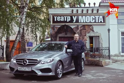 Игорь Ознобихин на сцене: неповторимое изображение звезды театра