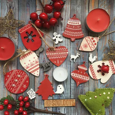 Деревянные игрушки на елку | Adornos navideños, Madera navidad, Adornos de  navidad