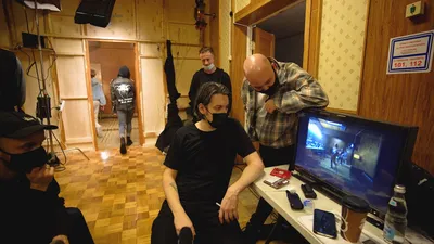 Изображение на айфон с Ильей Найшуллером: создайте стильный экран блокировки